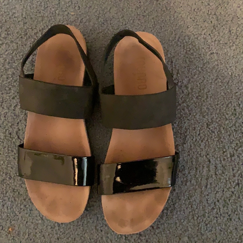 Munro sandals
